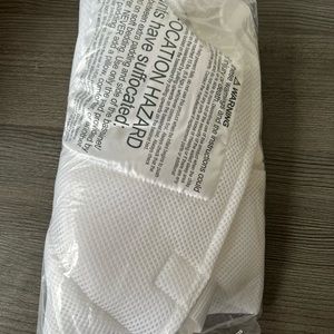 HALO Innovations Bassinest Newborn Insert Sleeper Accessories/ white $59.99